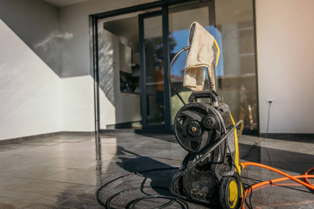 Best Animal Enclosure Cleaning  in Naples, UT